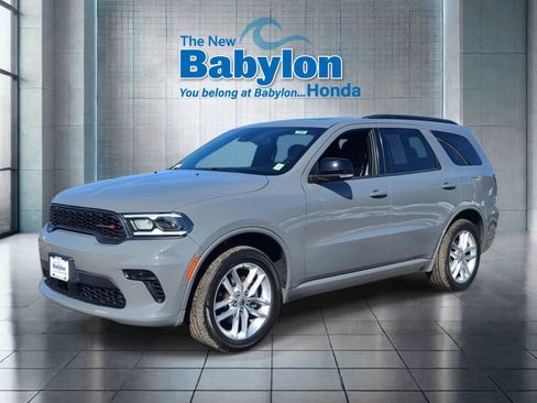 Used 2023 Dodge Durango GT image 1