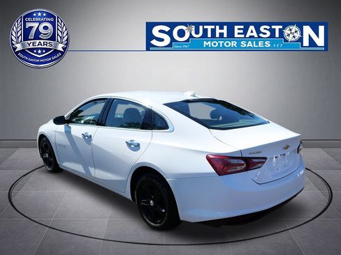 Used 2022 Chevrolet Malibu LT FWD image 5