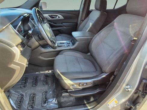 Used 2023 Chevrolet Traverse LT FWD image 22