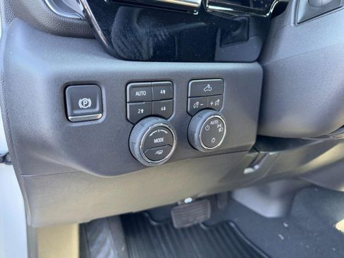 New 2026 Chevrolet Silverado 1500 LT w/ Z71 Off-Road Package image 41