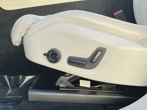 Used 2023 Volvo XC60 B5 Ultimate w/ Climate Package image 14