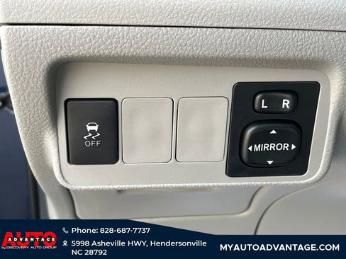 Used 2013 Toyota Corolla LE image 16