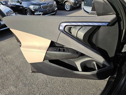 Used 2025 BMW X3 xDrive30i w/ Convenience Package image 7