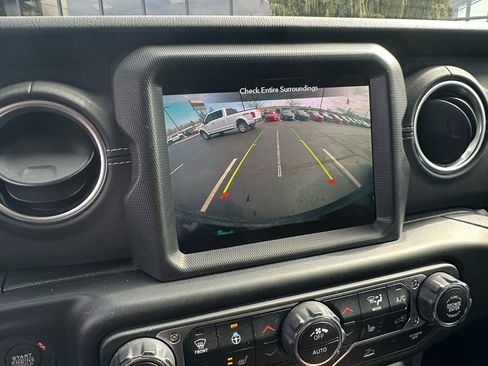 Used 2023 Jeep Wrangler Unlimited Sahara w/ Cold Weather Group image 20