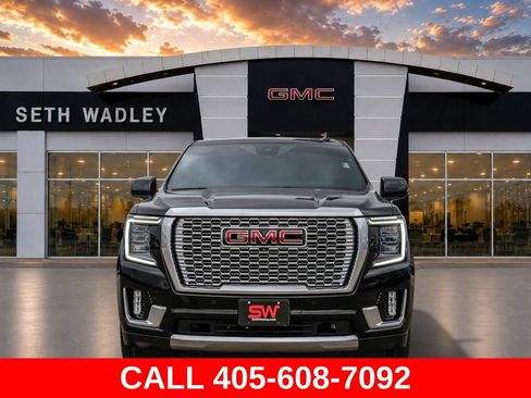 Used 2023 GMC Yukon Denali w/ LPO, Floor Liner Package AWD/4WD image 4