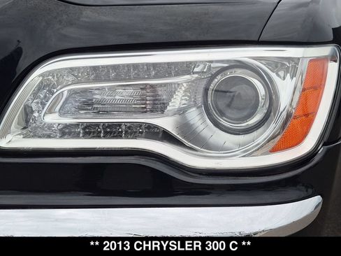 Used 2013 Chrysler 300 C RWD image 15