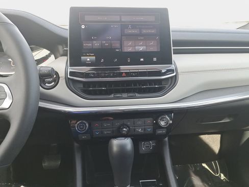 Certified 2024 Jeep Compass Limited AWD/4WD image 20