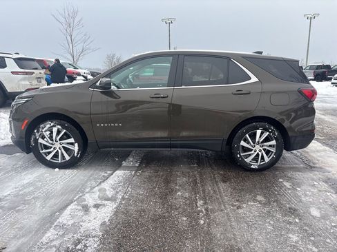 Used 2023 Chevrolet Equinox LT AWD/4WD image 12