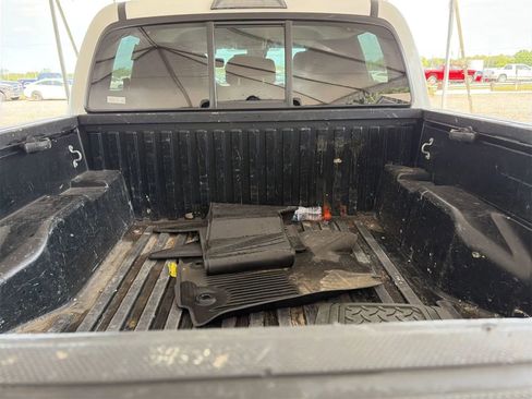 Used 2023 Toyota Tacoma SR AWD/4WD image 9