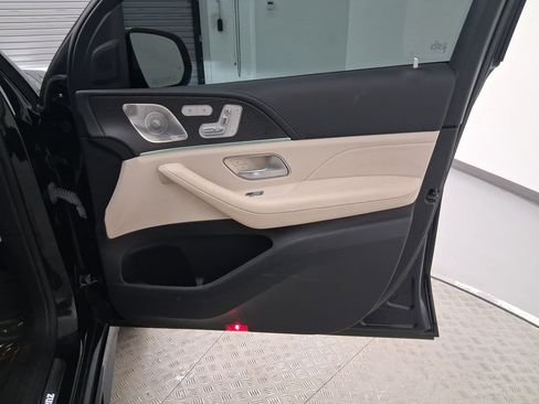 Used 2023 Mercedes-Benz GLS 450 4MATIC image 37