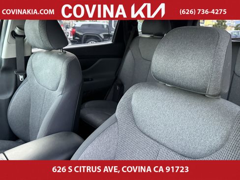 Used 2022 Hyundai Santa Fe SE image 15