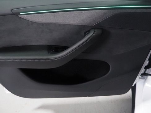 Used 2026 Tesla Model Y Long Range RWD image 60