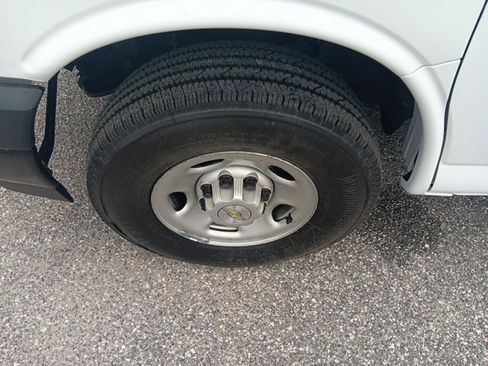 Used 2023 Chevrolet Express 2500 Work Van 3D Cargo Van w/ Driver Convenience Package image 4