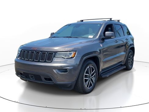 Used 2020 Jeep Grand Cherokee Trailhawk w/ Premium Lighting Group AWD/4WD image 3
