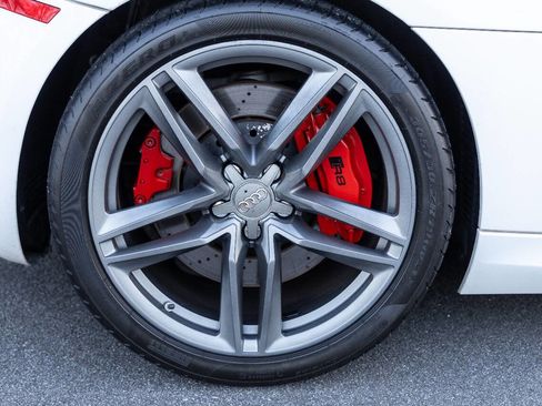 Used 2012 Audi R8 V10 image 18