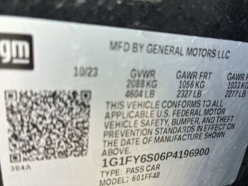 Used 2023 Chevrolet Bolt EUV LT w/ Convenience Package FWD image 14