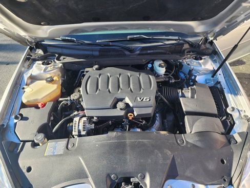 Used 2011 Buick Lucerne CX image 21