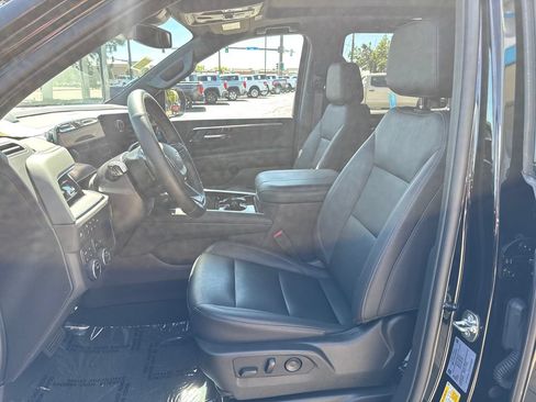Used 2025 Chevrolet Tahoe Z71 w/ Comfort Package AWD/4WD image 9