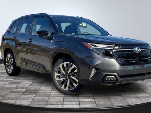 New 2025 Subaru Forester Touring image 2