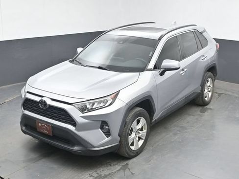 Used 2020 Toyota RAV4 XLE w/ Convenience Package AWD/4WD image 15