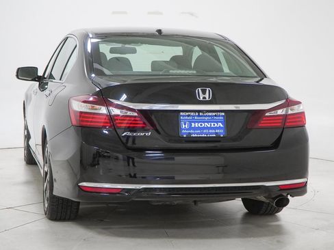 Used 2016 Honda Accord EX-L image 7