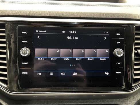 Used 2020 Volkswagen Atlas Cross Sport SEL image 19