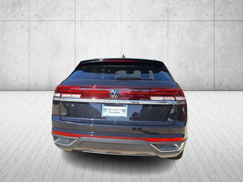 New 2026 Volkswagen Atlas Cross Sport SE image 4