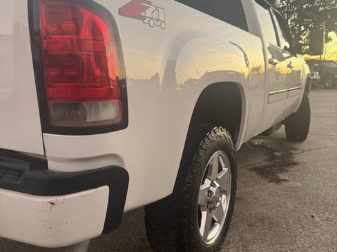 Used 2012 GMC Sierra 2500 Denali w/ Suspension Package, Off-Road image 5