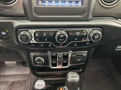 Used 2022 Jeep Wrangler Unlimited Sport AWD/4WD image 21