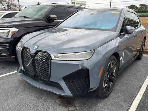 Certified 2025 BMW iX M60 image 10