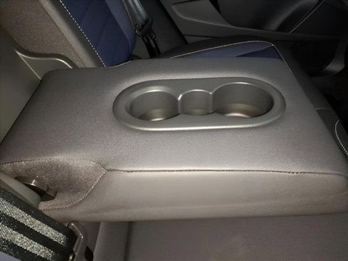 New 2025 Volkswagen Taos SEL image 8