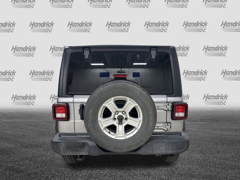 Used 2019 Jeep Wrangler Unlimited Sport S image 9