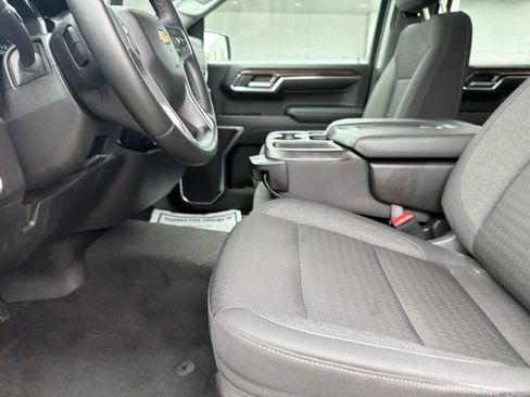Used 2023 Chevrolet Silverado 1500 LT AWD/4WD image 50