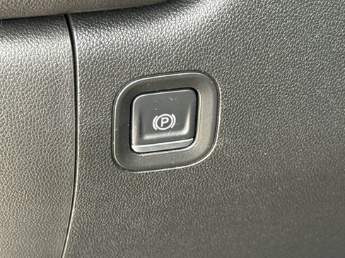 Used 2022 Chevrolet Silverado 1500 Custom w/ LPO, Dark Essentials Package AWD/4WD image 22