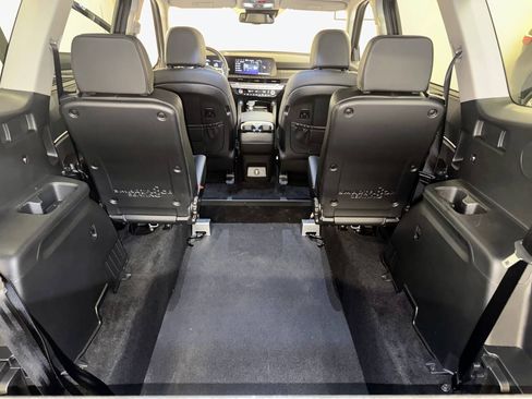 Used 2025 Kia Telluride EX w/ EX Captain's Chair Package FWD image 27