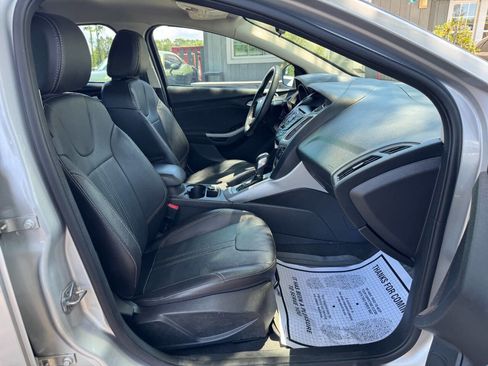 Used 2014 Ford Focus SE w/ Equipment Group 201A FWD image 17