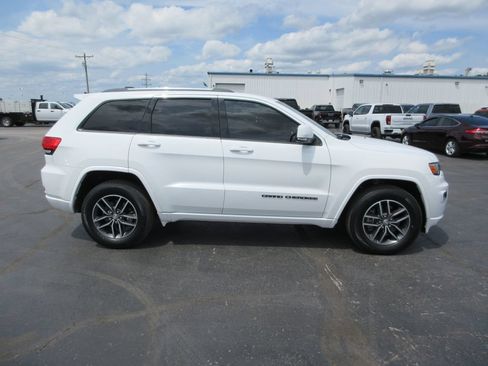 Used 2018 Jeep Grand Cherokee Limited w/ Trailer Tow Group IV AWD/4WD image 5