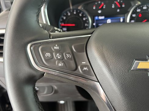 Used 2024 Chevrolet Equinox LT FWD image 13