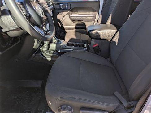 Used 2023 Jeep Wrangler Unlimited image 16