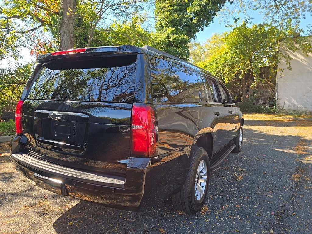 Used 2020 Chevrolet Suburban LT AWD/4WD image 10