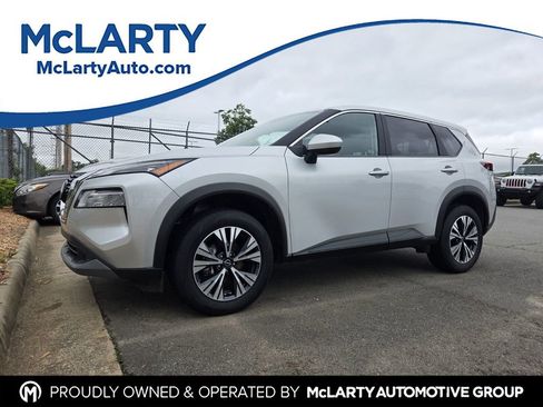 Used 2023 Nissan Rogue SV FWD image 1