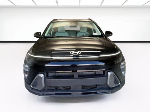 Used 2025 Hyundai Kona SEL FWD image 2