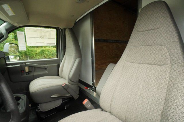 New 2026 GMC Savana 4500 w/ Power Convenience Package RWD image 30