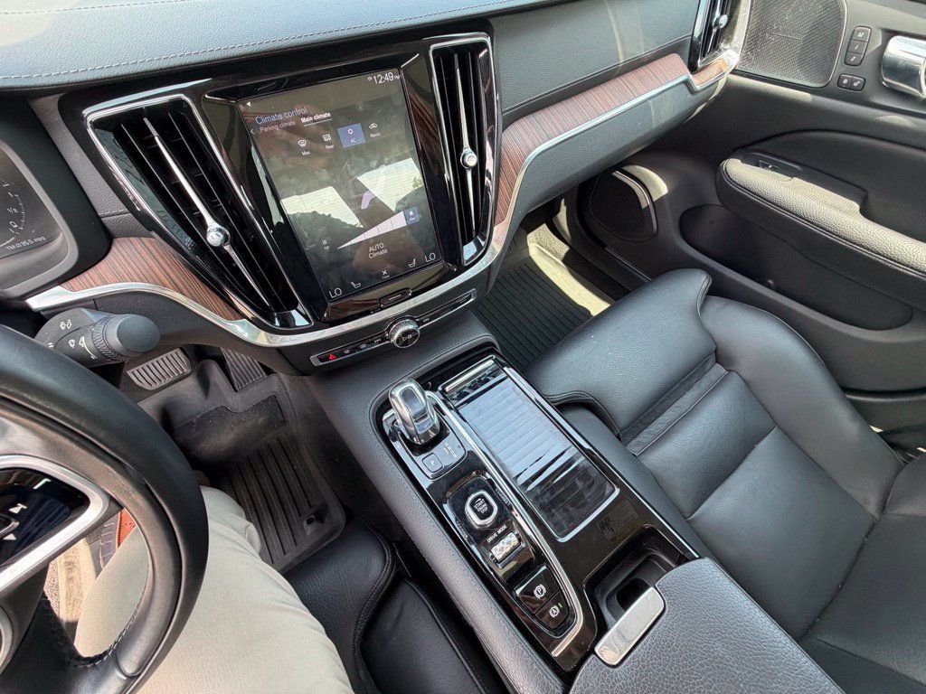 Used 2019 Volvo S60 T8 Inscription AWD/4WD image 16