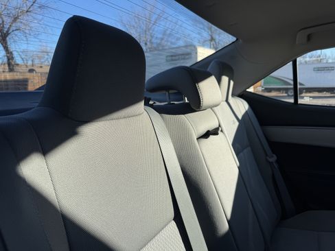 Used 2016 Toyota Corolla LE image 19