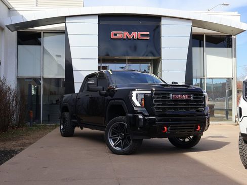 Used 2024 GMC Sierra 2500 AT4 w/ AT4 Premium Plus Package image 1
