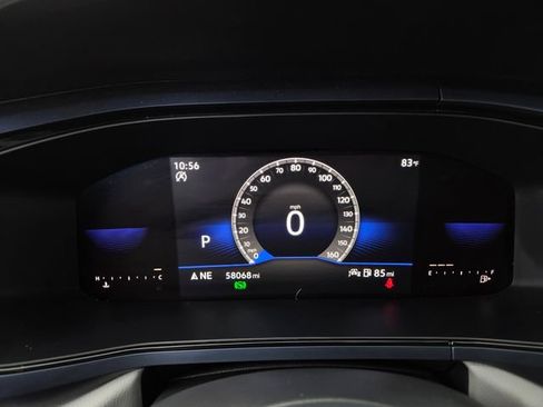 Used 2023 Volkswagen Taos SE w/ Panoramic Sunroof Package FWD image 22