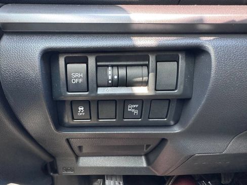 Used 2019 Subaru Crosstrek 2.0i Limited w/ Moonroof Package w/Navigation AWD/4WD image 35