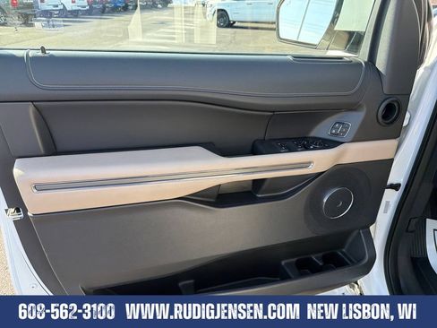 Used 2024 Ford Expedition Max XLT AWD/4WD image 10