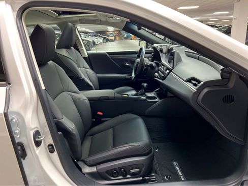 Certified 2023 Lexus ES 350 w/ Premium Package FWD image 33